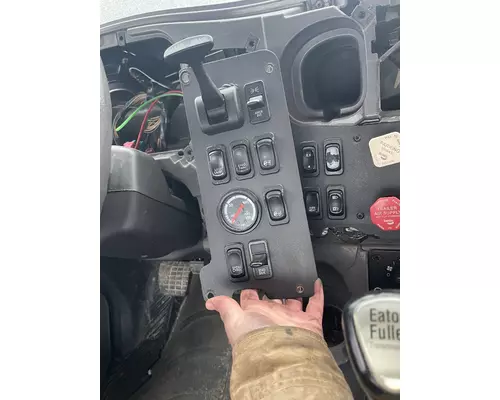 FREIGHTLINER M2 112 Dash Panel