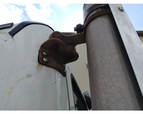 FREIGHTLINER M2 112 EXHAUSTMUFFLER BRACKET