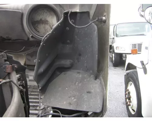 FREIGHTLINER M2 112 FENDER, SPLASH SHIELDGUARD