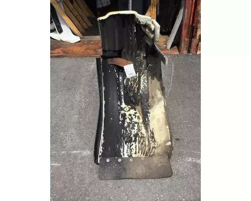 FREIGHTLINER M2-112 Fender Extension