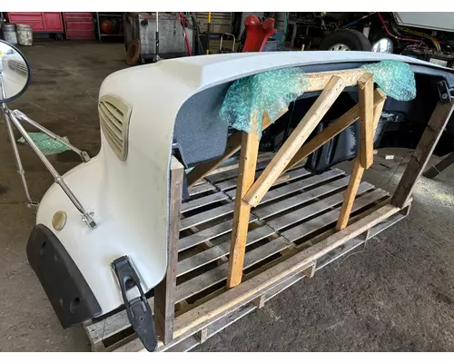 FREIGHTLINER M2-112 Hood