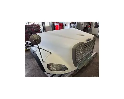 FREIGHTLINER M2-112 Hood