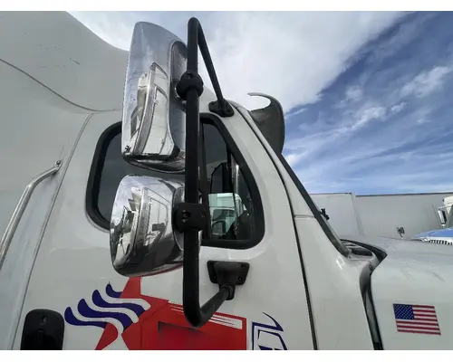 FREIGHTLINER M2 112 Mirror (Side View)