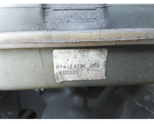 FREIGHTLINER M2 112 POWER STEERING RESERVOIR