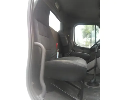 FREIGHTLINER M2 112 SEAT, FRONT