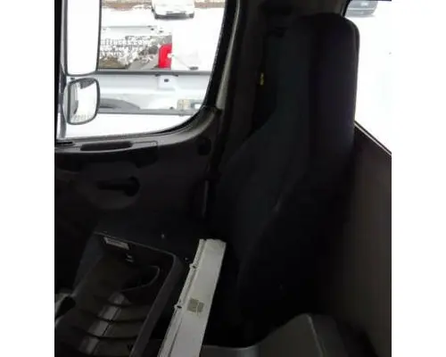 FREIGHTLINER M2 112 SEAT, FRONT