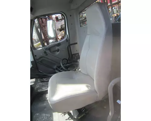 FREIGHTLINER M2-112 Seat, Front