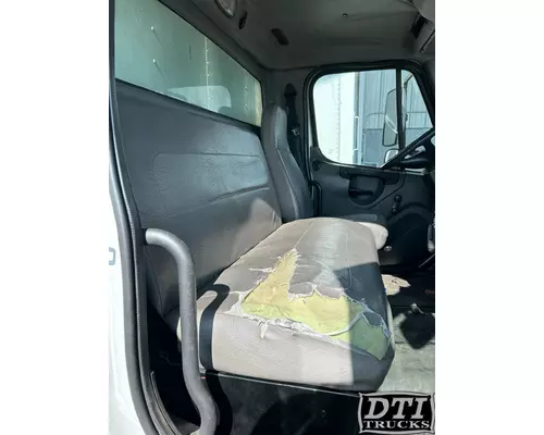 FREIGHTLINER M2 112 Seat, Front