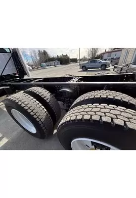 FREIGHTLINER M2 112 Suspension