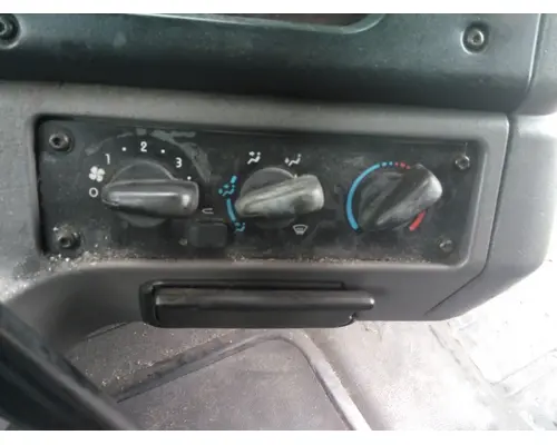FREIGHTLINER M2 112 TEMPERATURE CONTROL
