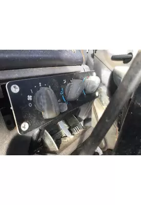 FREIGHTLINER M2 112 TEMPERATURE CONTROL