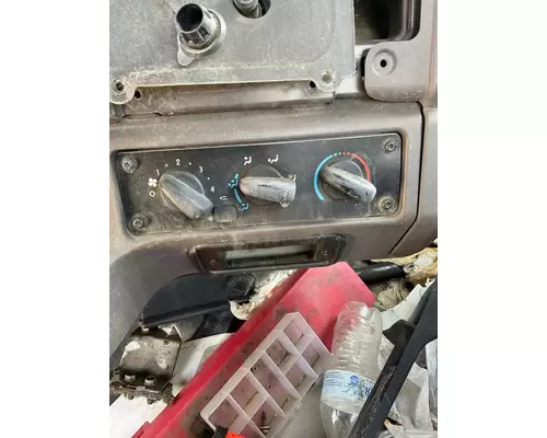 FREIGHTLINER M2 112 Temperature Control