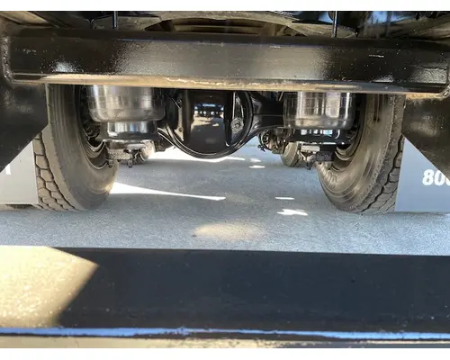 FREIGHTLINER M210664ST Vehicle For Sale