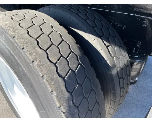 FREIGHTLINER M210664ST Vehicle For Sale