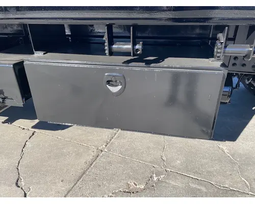 FREIGHTLINER M210664ST Vehicle For Sale