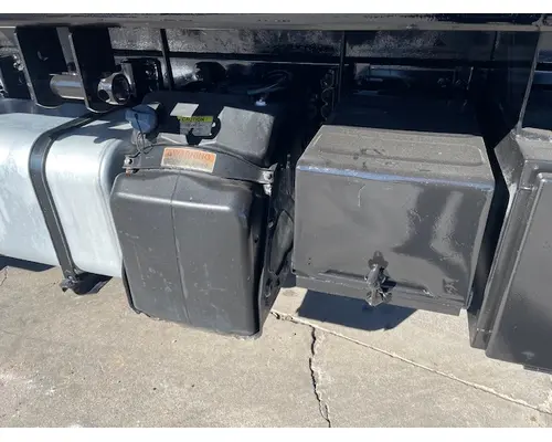 FREIGHTLINER M210664ST Vehicle For Sale