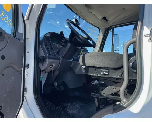 FREIGHTLINER M210664ST Vehicle For Sale