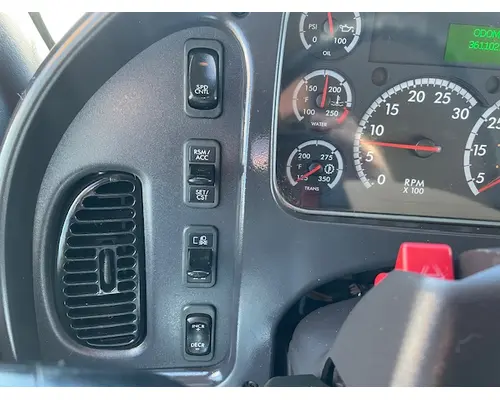 FREIGHTLINER M210664ST Vehicle For Sale