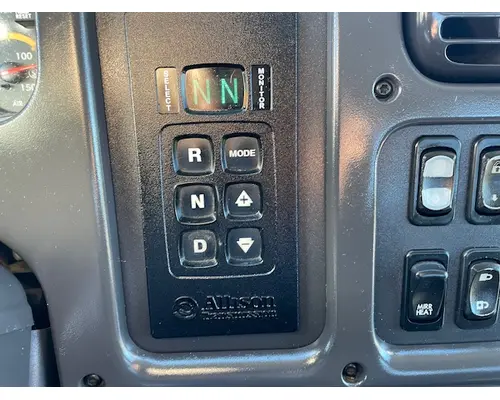 FREIGHTLINER M210664ST Vehicle For Sale