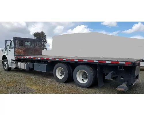 FREIGHTLINER M210664ST Vehicle For Sale