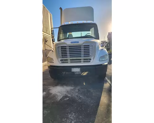 FREIGHTLINER M211264ST Vehicle For Sale