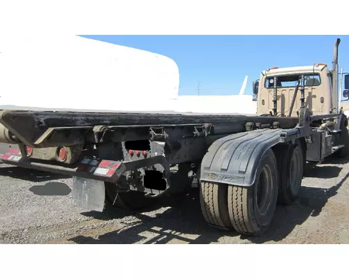 FREIGHTLINER M211264ST Vehicle For Sale