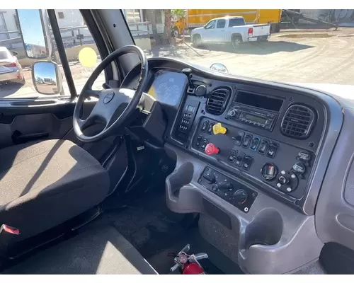 FREIGHTLINER M211264ST Vehicle For Sale