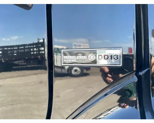 FREIGHTLINER M211264ST Vehicle For Sale