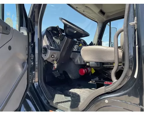 FREIGHTLINER M211264ST Vehicle For Sale