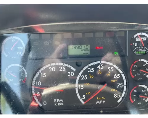 FREIGHTLINER M211264ST Vehicle For Sale