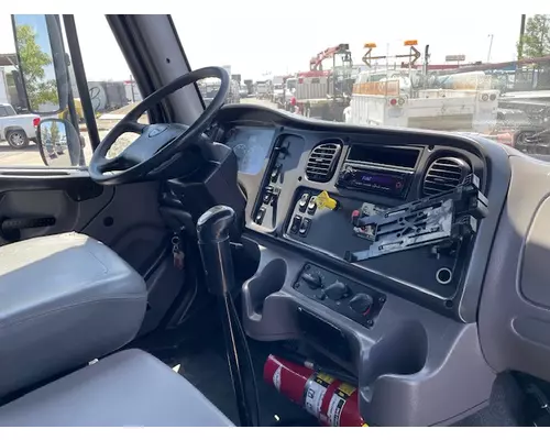 FREIGHTLINER M211264ST Vehicle For Sale