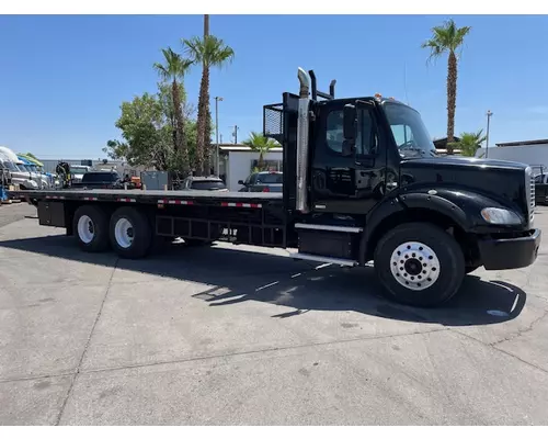 FREIGHTLINER M211264ST Vehicle For Sale