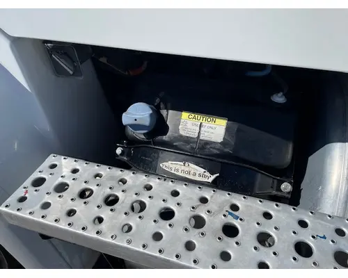 FREIGHTLINER M211264ST Vehicle For Sale