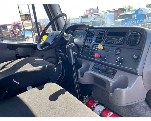 FREIGHTLINER M211264ST Vehicle For Sale