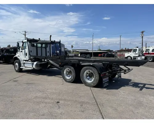 FREIGHTLINER M211264ST Vehicle For Sale
