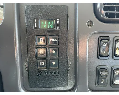 FREIGHTLINER M211264ST Vehicle For Sale