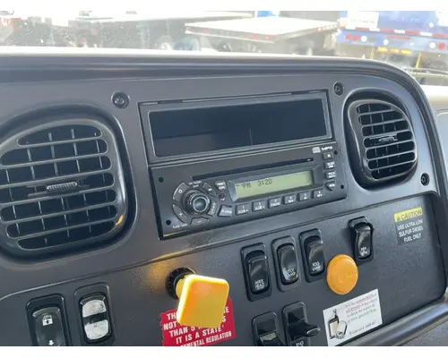 FREIGHTLINER M211264ST Vehicle For Sale