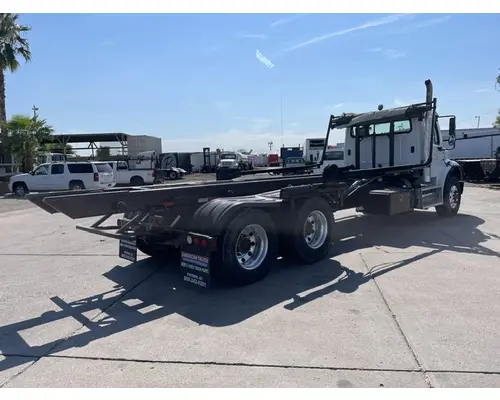 FREIGHTLINER M211264ST Vehicle For Sale