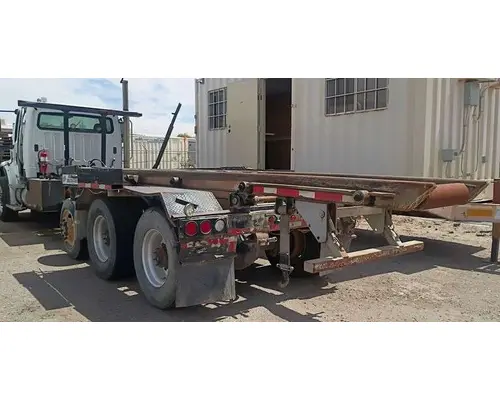 FREIGHTLINER M211284ST Vehicle For Sale