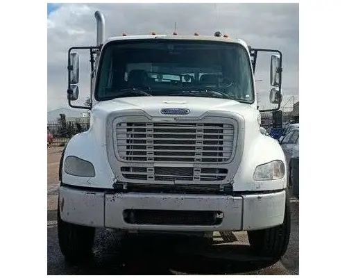 FREIGHTLINER M211284ST Vehicle For Sale