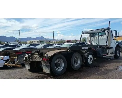 FREIGHTLINER M211284ST Vehicle For Sale