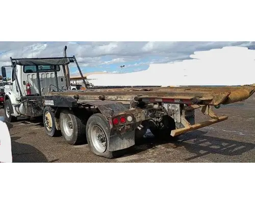FREIGHTLINER M211284ST Vehicle For Sale