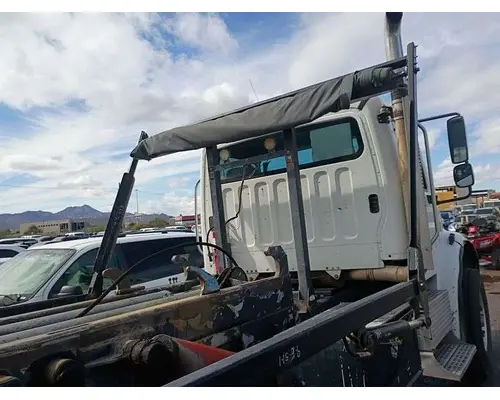 FREIGHTLINER M211284ST Vehicle For Sale