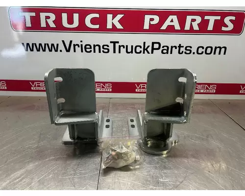 FREIGHTLINER M2 Brackets, Misc.