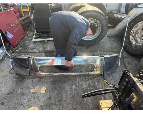 FREIGHTLINER M2 Bumper Assembly, Front