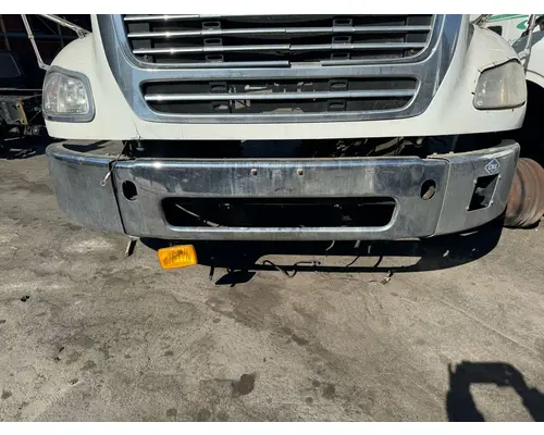 FREIGHTLINER M2 Bumper Assembly, Front