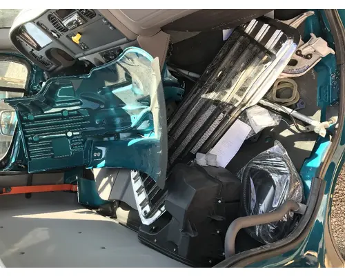 FREIGHTLINER M2 CAB ASSEMBLY