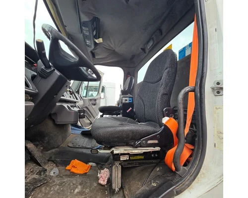FREIGHTLINER M2 Cab