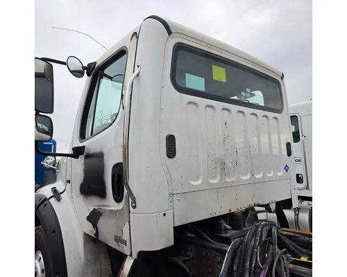 FREIGHTLINER M2 Cab