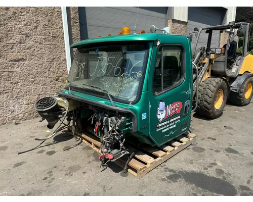 FREIGHTLINER M2 Cab